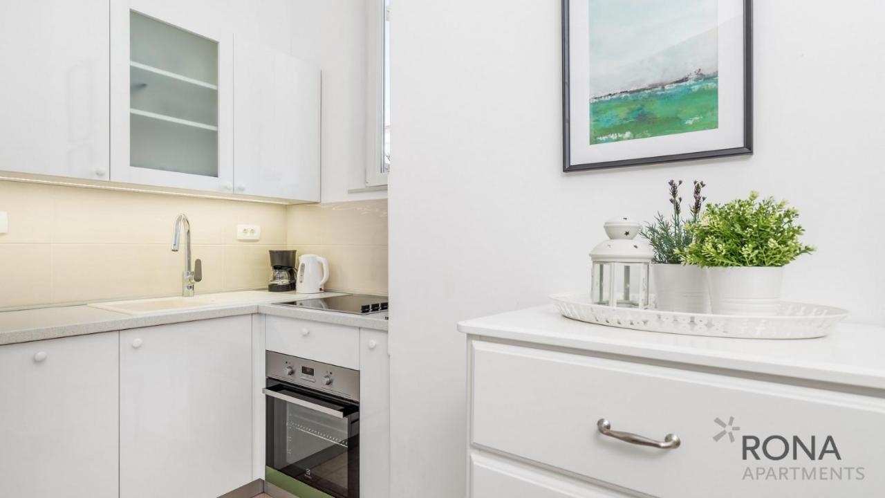 Rona Apartment Flower 1 And Flower 2 ノヴァリャ エクステリア 写真